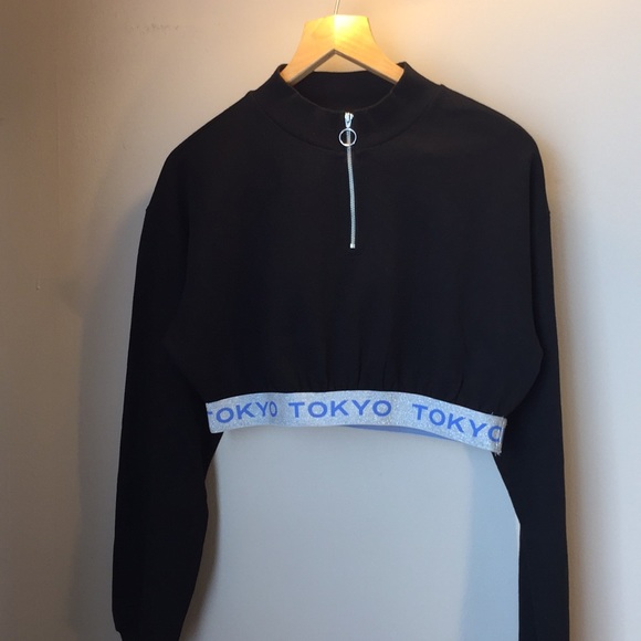 Forever 21 black Tokyo crop top - Picture 3 of 5